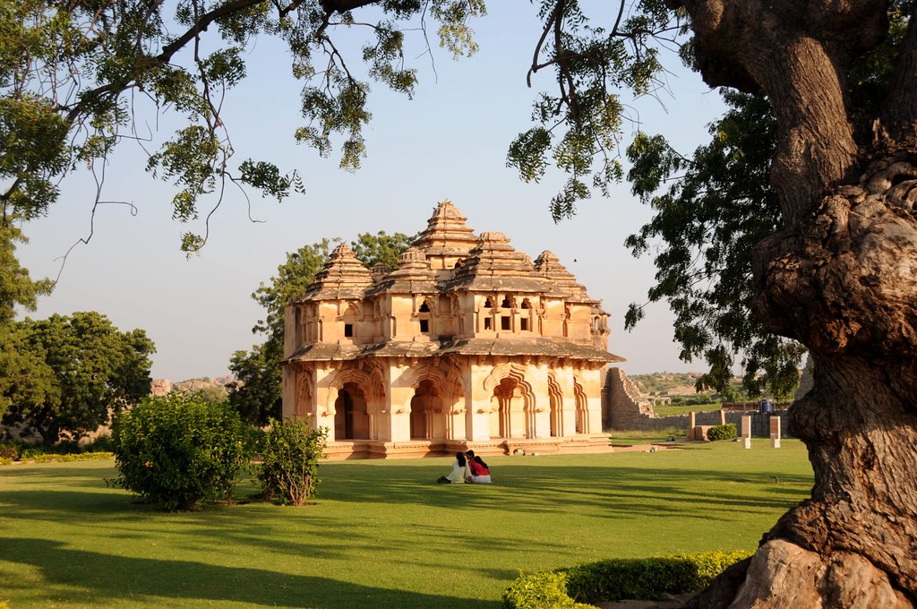 Image Lotus Mahal