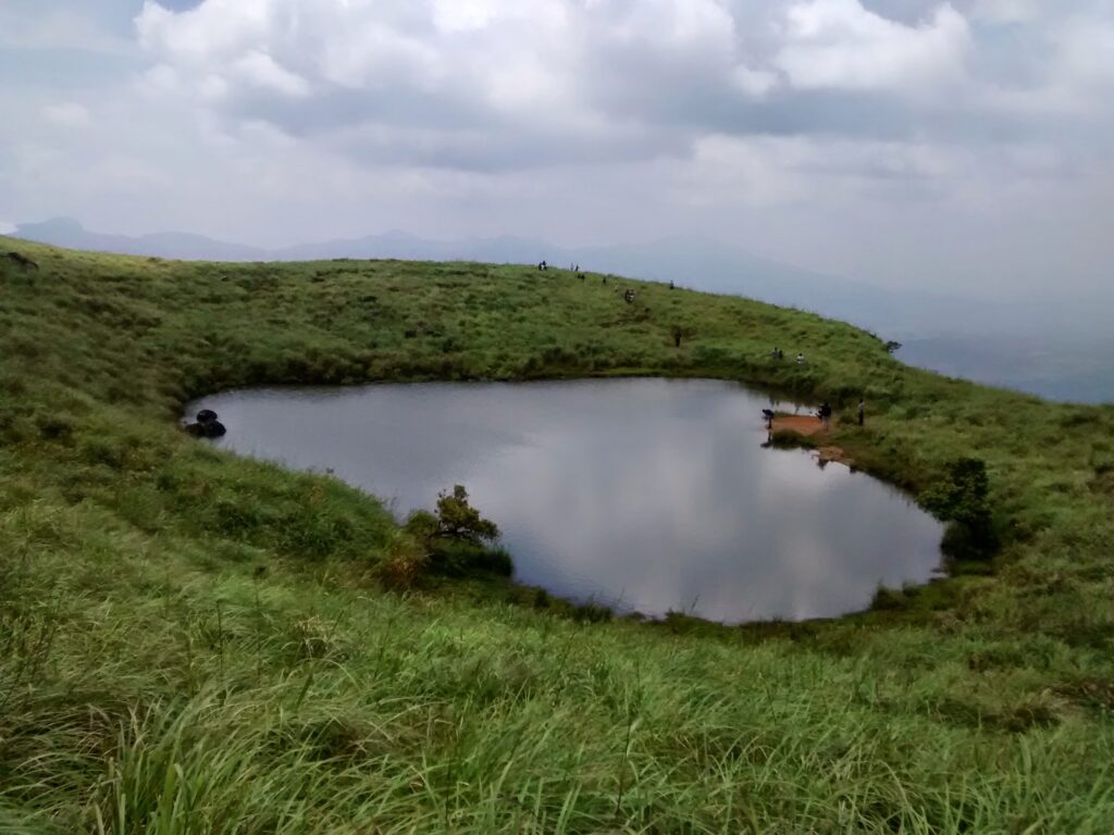 Image Chembra_peak_heart_shape_lake